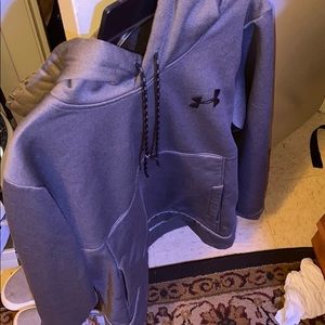Under armor sweatshirt